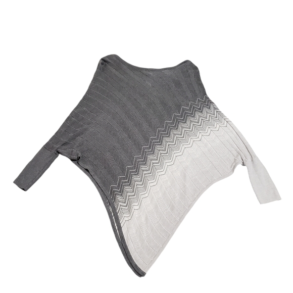 White House Black Market Asymmetric Grey/White Chevron Poncho Sweater Small - Picture 12 of 12